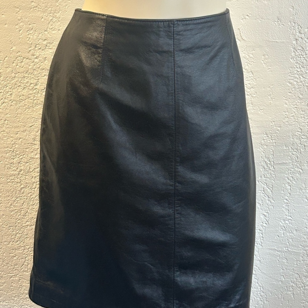 Maxima vintage Black leather Pencil  Knee-Length Work skirt SZ 8